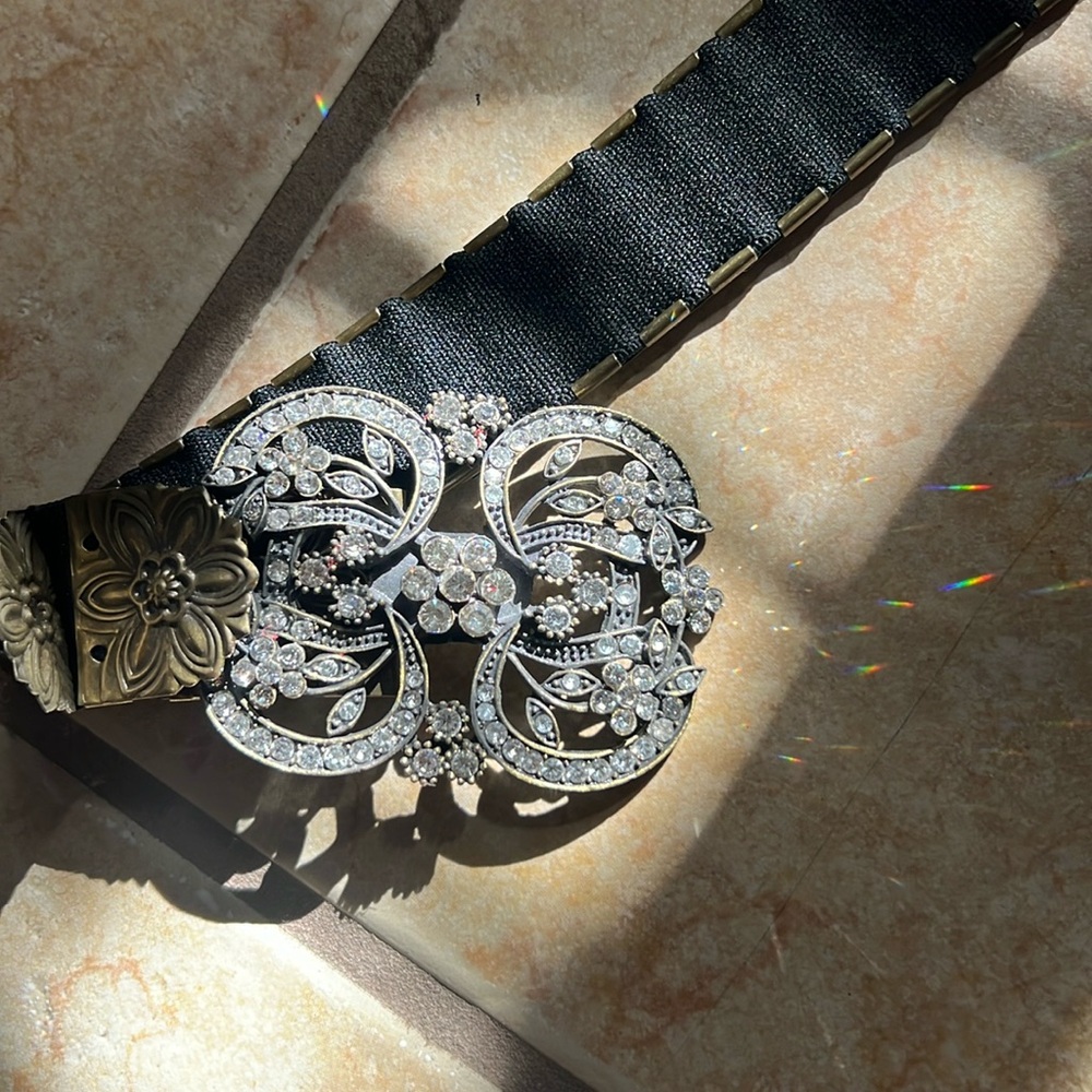 Belt with stones